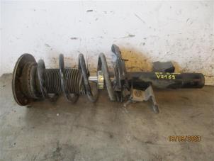 Used Front shock absorber, right Ford S-Max (GBW) 1.6 TDCi 16V Price on request offered by Autohandel-Smet Gebroeders NV