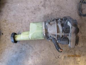 Used Power steering pump Ford S-Max (GBW) 1.6 TDCi 16V Price on request offered by Autohandel-Smet Gebroeders NV