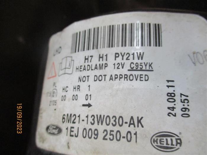 Reflektor lewy z Ford S-Max (GBW) 1.6 TDCi 16V 2011