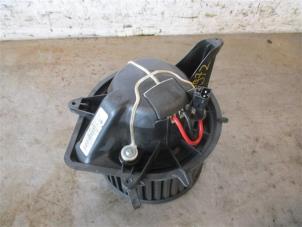 Used Heating and ventilation fan motor Mini Countryman (R60) 2.0 Cooper D 16V Autom. Price on request offered by Autohandel-Smet Gebroeders NV