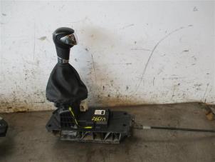 Used Gear stick Mini Countryman (R60) 2.0 Cooper D 16V Autom. Price on request offered by Autohandel-Smet Gebroeders NV