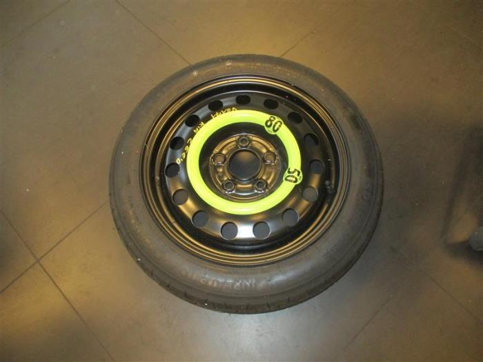 Space-saver spare wheel from a Kia Cee'd Sportswagon (JDC5) 1.6 CRDi 16V VGT 2014