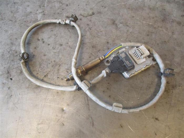 Begagnade NOx-sensor Renault Trafic (1FL/2FL/3FL/4FL) 2.0 dCi 16V 130 Pris på förfrågan erbjuds av Autohandel-Smet Gebroeders NV