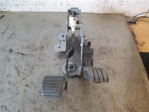 Used Set of pedals Renault Megane III Grandtour (KZ) 1.2 16V TCE 115 Price on request offered by Autohandel-Smet Gebroeders NV