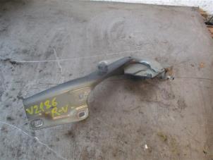 Used Front door hinge, right Renault Megane III Grandtour (KZ) 1.2 16V TCE 115 Price on request offered by Autohandel-Smet Gebroeders NV