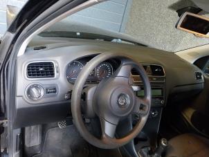 Gebrauchte Airbag set + dashboard Volkswagen Polo V (6R) 1.2 12V BlueMotion Technology Preis auf Anfrage angeboten von Autohandel-Smet Gebroeders NV