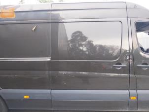 Used Sliding door, right Mercedes Sprinter 3,5t (906.63) 314 CDI 16V Price on request offered by Autohandel-Smet Gebroeders NV