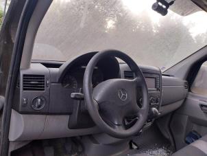 Used Airbag set + dashboard Mercedes Sprinter 3,5t (906.63) 314 CDI 16V Price on request offered by Autohandel-Smet Gebroeders NV