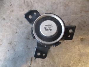 Usados Interruptores Start/Stop Hyundai Tucson (TL) 1.6 CRDi 16V 136 Precio de solicitud ofrecido por Autohandel-Smet Gebroeders NV