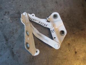 Used Front door hinge, right Ford Transit 2.0 TDCi 16V Eco Blue 170 Price on request offered by Autohandel-Smet Gebroeders NV