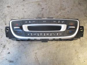 Used Air conditioning control panel Renault Scénic III (JZ) 1.4 16V TCe 130 Price on request offered by Autohandel-Smet Gebroeders NV