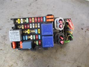 Used Fuse box Renault Scénic III (JZ) 1.4 16V TCe 130 Price on request offered by Autohandel-Smet Gebroeders NV