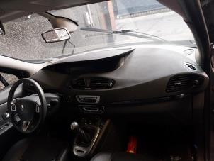 Used Airbag set + dashboard Renault Scénic III (JZ) 1.6 Energy dCi 130 Price on request offered by Autohandel-Smet Gebroeders NV