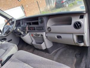 Usagé Airbag set + dashboard Opel Movano 2.5 CDTI Prix sur demande proposé par Autohandel-Smet Gebroeders NV
