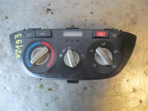 Usados Panel de control de aire acondicionado Toyota RAV4 (A2) 2.0 16V VVT-i 4x4 Precio de solicitud ofrecido por Autohandel-Smet Gebroeders NV