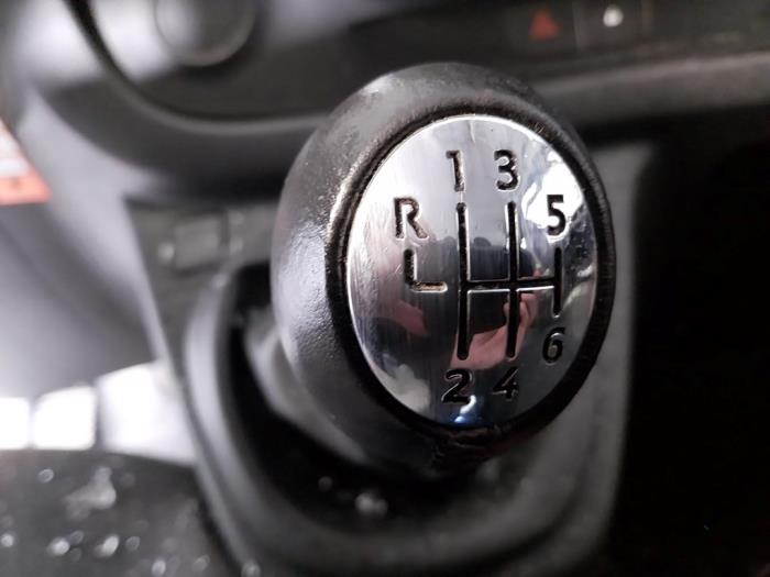 Gebrauchte Getriebe Fiat Talento 1.6 MultiJet Biturbo 120 Preis auf Anfrage angeboten von Autohandel-Smet Gebroeders NV