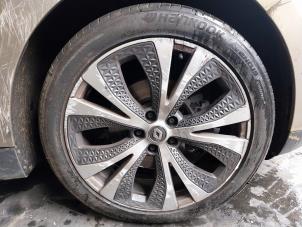 Used Set of wheels + tyres Renault Scénic IV (RFAJ) 1.3 TCE 115 16V Price on request offered by Autohandel-Smet Gebroeders NV