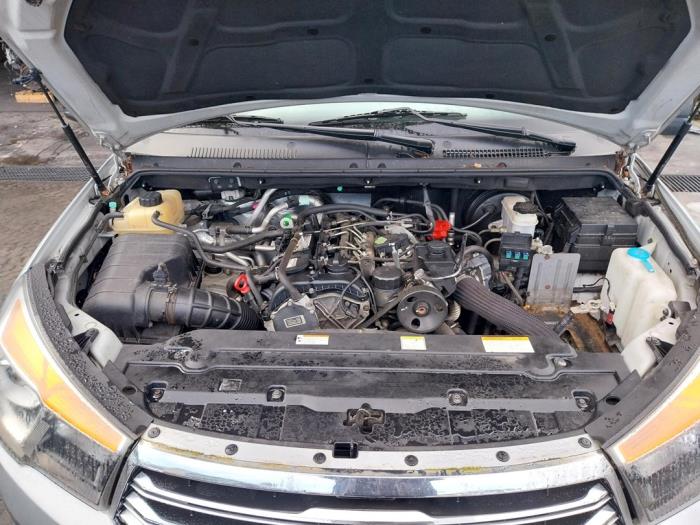 Used Engine Ssang Yong Rodius 2.0 e-200 Xdi 16V 2WD Price on request offered by Autohandel-Smet Gebroeders NV