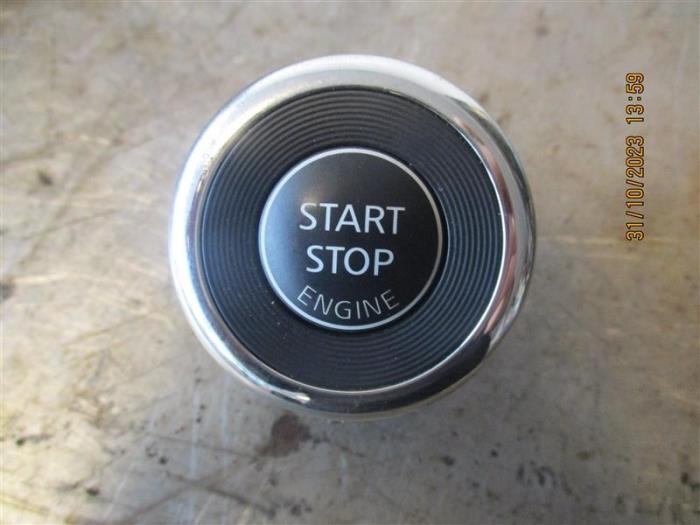 Usagé Commande start/stop Nissan Qashqai (J11) 1.3 DIG-T 140 16V Prix sur demande proposé par Autohandel-Smet Gebroeders NV