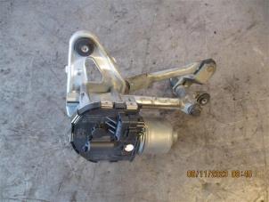Used Wiper motor + mechanism Peugeot 5008 I (0A/0E) 1.6 HDiF 16V Price on request offered by Autohandel-Smet Gebroeders NV