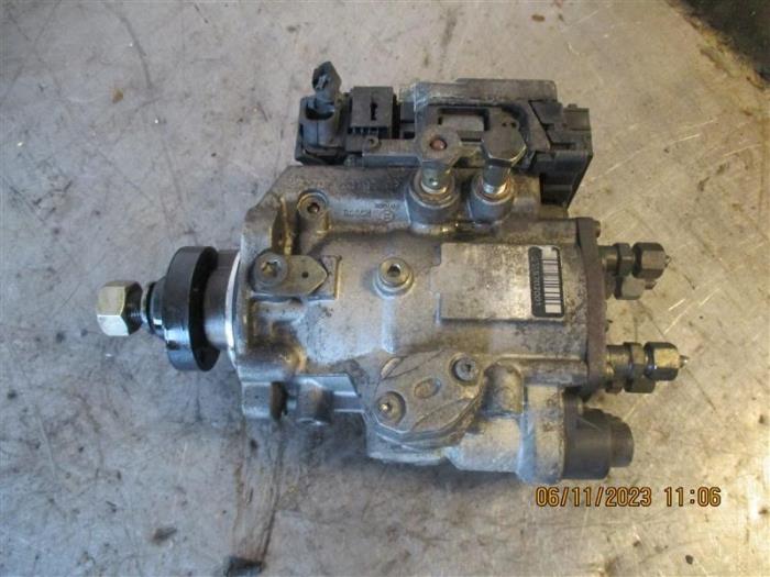 Begagnade Högtryckspump Opel Vectra Pris på förfrågan erbjuds av Autohandel-Smet Gebroeders NV