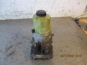 Used Power steering pump Fiat Talento 1.6 MultiJet Biturbo 120 Price on request offered by Autohandel-Smet Gebroeders NV