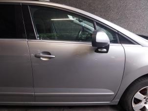 Used Front door 4-door, right Peugeot 5008 I (0A/0E) 1.6 HDiF 16V Price on request offered by Autohandel-Smet Gebroeders NV