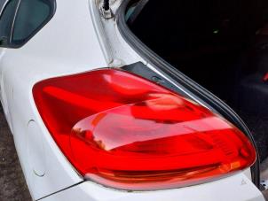 Gebrauchte Rücklicht links Kia Cee'd Sportswagon (JDC5) 1.4i CVVT 16V Preis auf Anfrage angeboten von Autohandel-Smet Gebroeders NV