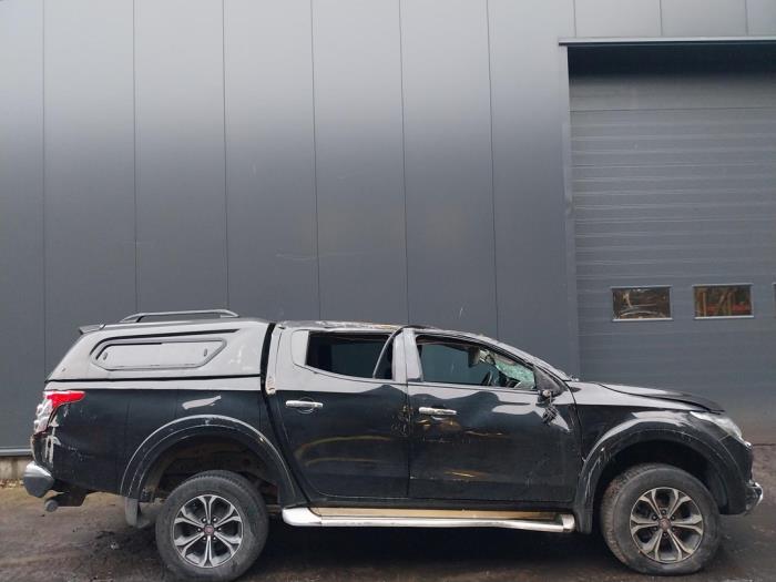 Używane Twardy dach cabrio Fiat Fullback 2.4 Turbodiesel 150 4x4 Cena na żądanie oferowane przez Autohandel-Smet Gebroeders NV