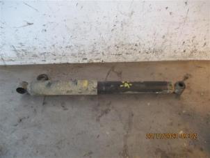 Used Rear shock absorber, right Isuzu D-Max (TFR/TFS) 2.5 D Twin Turbo 4x4 Price on request offered by Autohandel-Smet Gebroeders NV