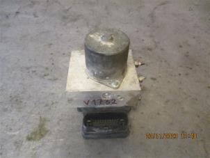 Used ABS pump Mitsubishi Canter 3C15 Price on request offered by Autohandel-Smet Gebroeders NV