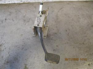 Used Clutch pedal Isuzu D-Max (TFR/TFS) 2.5 D Twin Turbo 4x4 Price on request offered by Autohandel-Smet Gebroeders NV