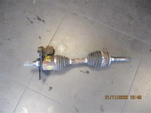 Used Front drive shaft, right Isuzu D-Max (TFR/TFS) 1.9 DDI 4x4 Price on request offered by Autohandel-Smet Gebroeders NV
