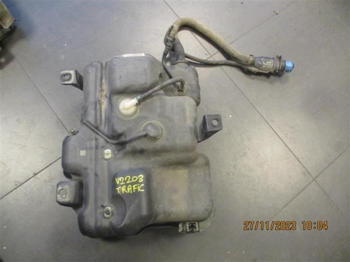Gebrauchte Adblue Tank Renault Trafic (1FL/2FL/3FL/4FL) 1.6 dCi 125 Twin Turbo Preis auf Anfrage angeboten von Autohandel-Smet Gebroeders NV