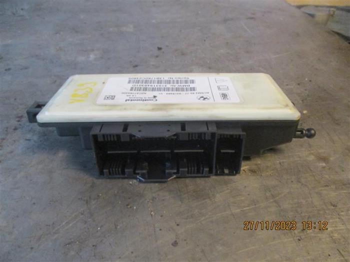 Używane Modul (rózne) BMW 5 serie (F10) 520d 16V Cena na żądanie oferowane przez Autohandel-Smet Gebroeders NV