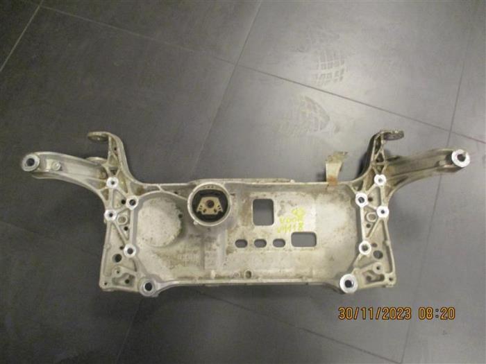 Usados Subchasis Audi Q3 (8UB/8UG) Precio de solicitud ofrecido por Autohandel-Smet Gebroeders NV