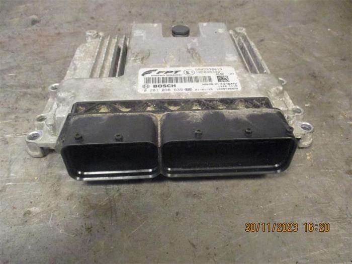 Used Engine management computer Iveco Daily Price on request offered by Autohandel-Smet Gebroeders NV