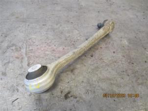 Used Front lower wishbone, left Audi A4 (B9) 2.0 TDI Ultra 16V Price on request offered by Autohandel-Smet Gebroeders NV