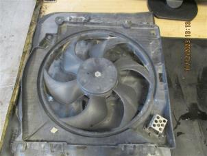 Used Fan motor Renault Clio III (BR/CR) 1.5 dCi FAP Price on request offered by Autohandel-Smet Gebroeders NV