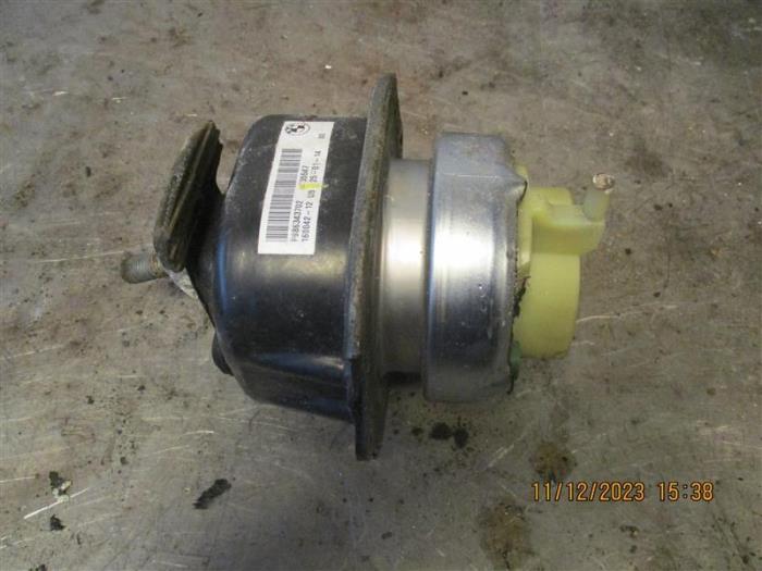 Used Engine mount BMW X5 (F15) xDrive 25d 2.0 Price on request offered by Autohandel-Smet Gebroeders NV