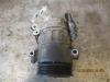 Air conditioning pump from a Peugeot 5008 II (M4/MC/MJ/MR) 1.6 BlueHDi 115 2017