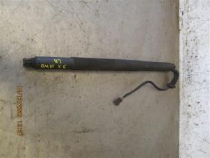 Used Rear gas strut, left BMW X6 (F16) xDrive30d 3.0 24V Price on request offered by Autohandel-Smet Gebroeders NV