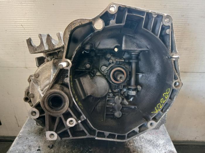 Gebrauchte Getriebe Fiat Fiorino (225) 1.3 D 16V Multijet Preis auf Anfrage angeboten von Autohandel-Smet Gebroeders NV