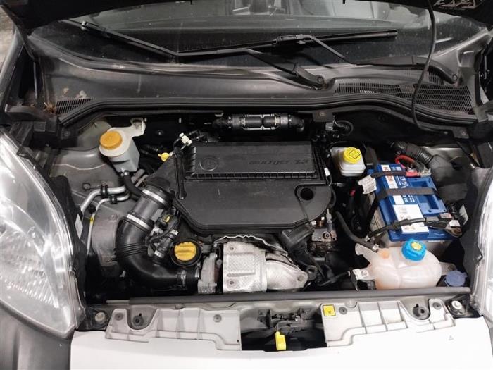 Engine from a Fiat Fiorino (225) 1.3 D 16V Multijet 2013
