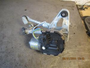 Used Wiper motor + mechanism Peugeot 5008 I (0A/0E) 1.6 HDiF 16V Price on request offered by Autohandel-Smet Gebroeders NV