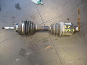 Used Front drive shaft, left Ssang Yong Actyon Price on request offered by Autohandel-Smet Gebroeders NV