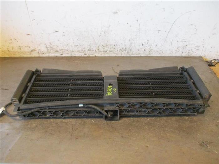 Begagnade Front Renault Trafic (1FL/2FL/3FL/4FL) 1.6 dCi 125 Twin Turbo Pris på förfrågan erbjuds av Autohandel-Smet Gebroeders NV