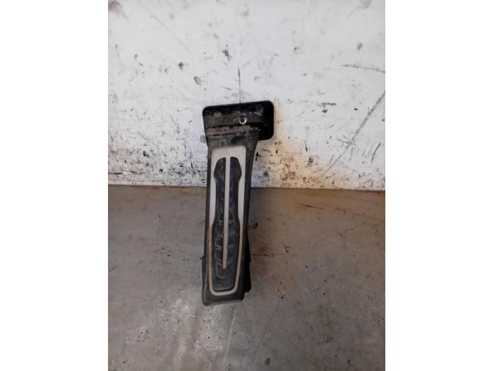 Begagnade Gaspedalsensor BMW 3 serie Touring (G21) 320d xDrive 2.0 TwinPower Turbo 16V Hybrid Pris på förfrågan erbjuds av Autohandel-Smet Gebroeders NV