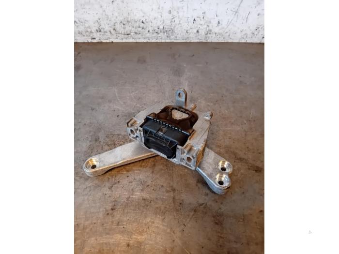 Engine mount Volkswagen Golf VIII (CD1), 2019 1.4 GTE 16V, Hatchback, Electric Petrol, 1.395cc, 110kW (150pk), FWD, DGEA, 2020-07 (Used)