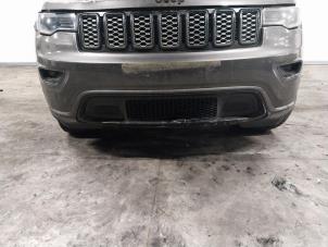 Used Front bumper Jeep Grand Cherokee (WK/WK2) 3.0 CRD V6 24V Price on request offered by Autohandel-Smet Gebroeders NV